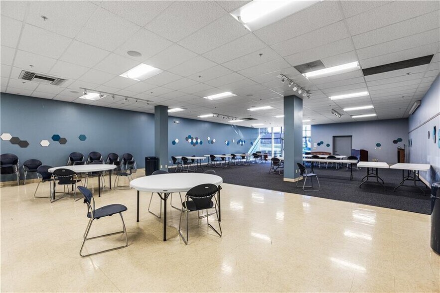 More Photos Of 1900 Belt hwy, Saint Joseph Department Store For Sale