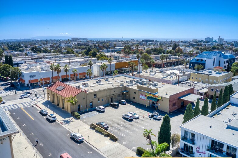 More Photos Of 1229-1231 Wilshire Blvd, Santa Monica Storefront For Lease