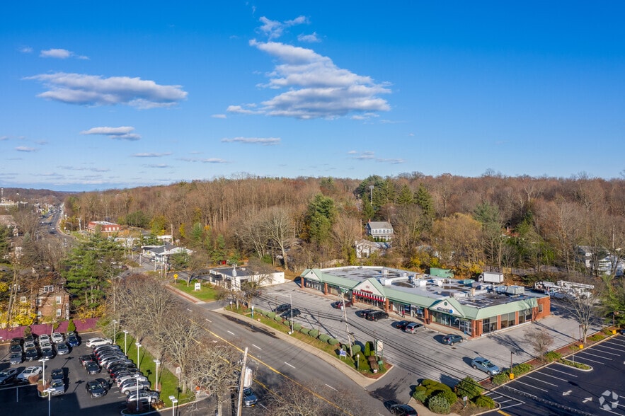 More Photos Of 650 Central Park Ave, Scarsdale Unknown For Lease