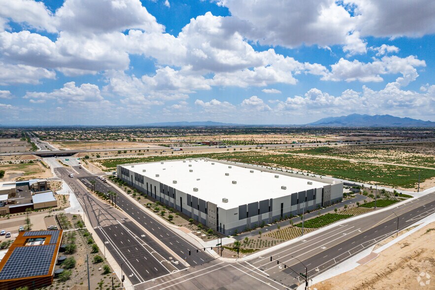 More Photos Of 17017 W Indian School Rd, Goodyear Distribution For Lease
