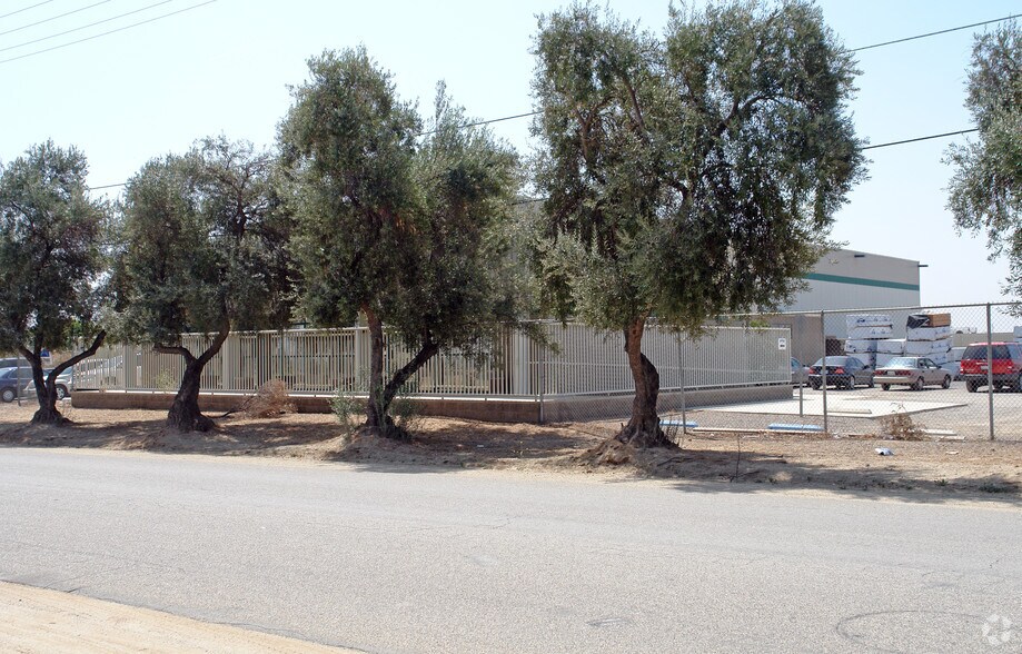 More Photos Of 23447 Cajalco Rd, Perris Warehouse For Lease
