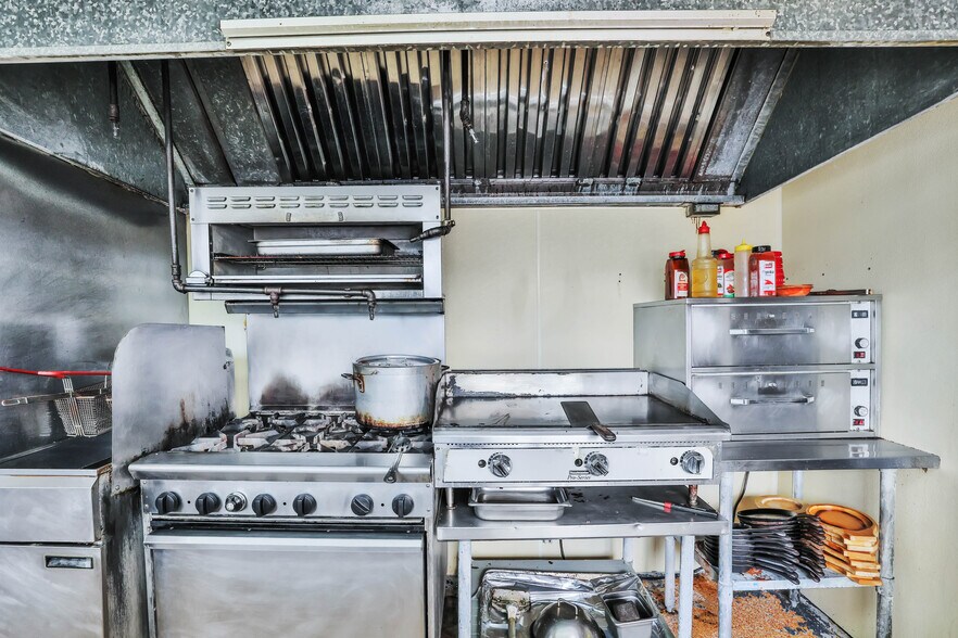 More Photos Of 114 Central Ave, Lake Wales Freestanding For Sale