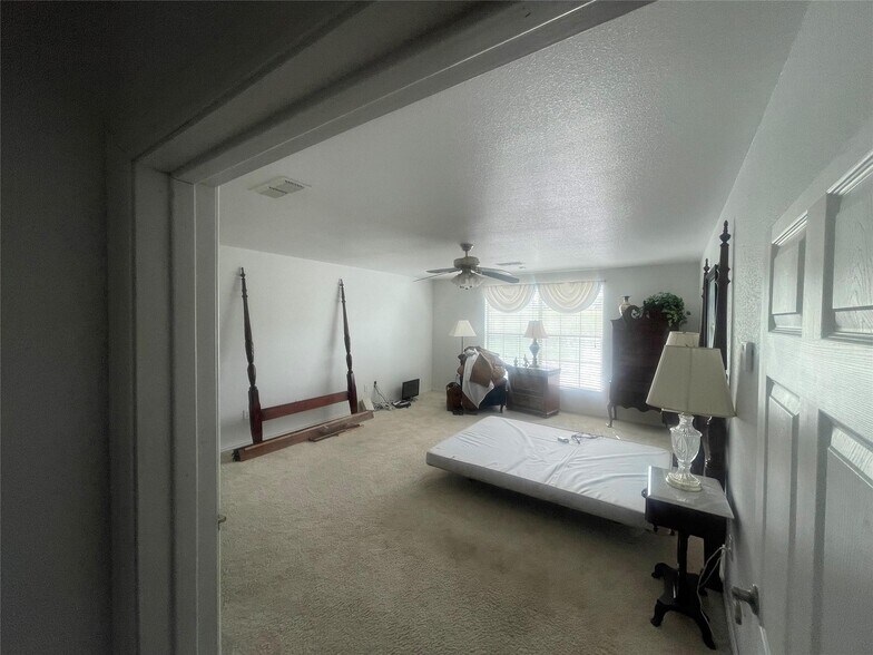 More Photos Of 101 Park Place Cir, Cresson Storefront Retail Office For Sale