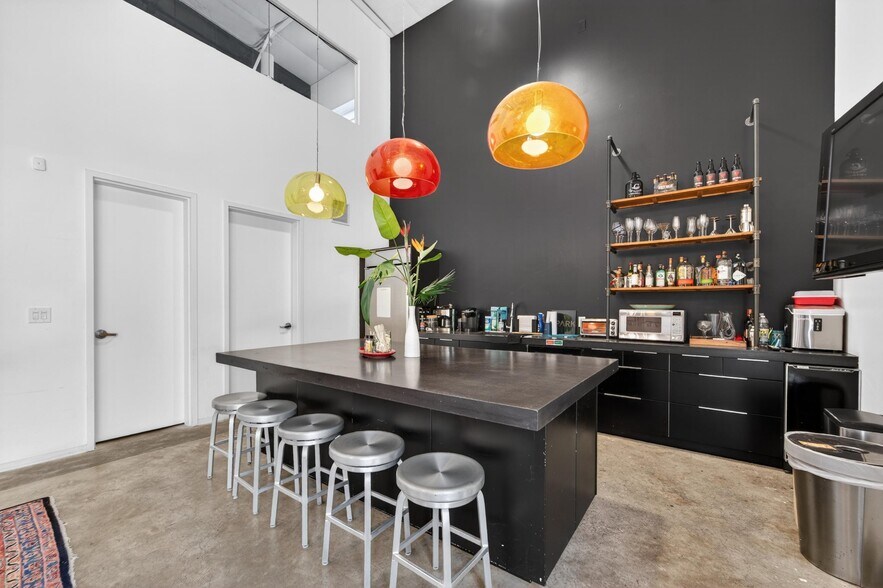 More Photos Of 2309 W Platt St, Tampa Freestanding For Lease