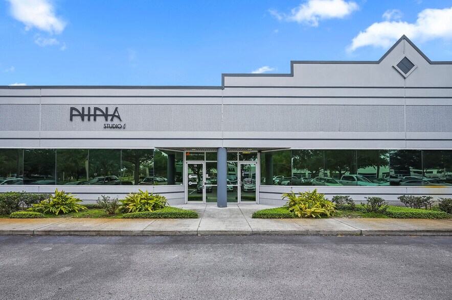 More Photos Of 7350 Futures Dr, Orlando Office For Sale