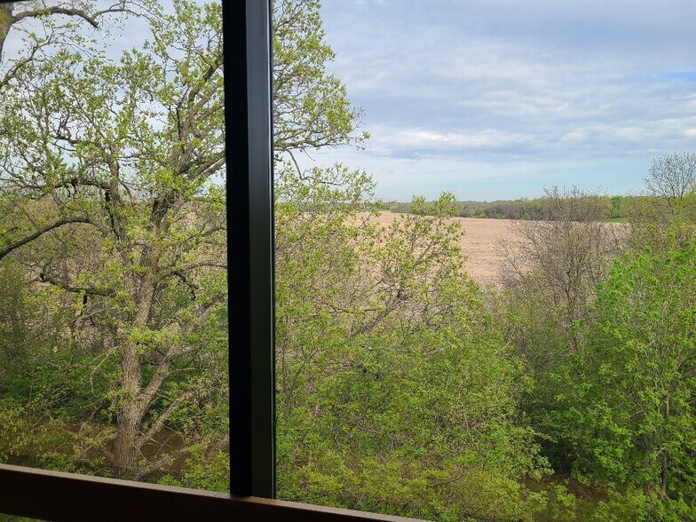 More Photos Of 1800 Pioneer Creek Ctr, Maple Plain Office For Sale