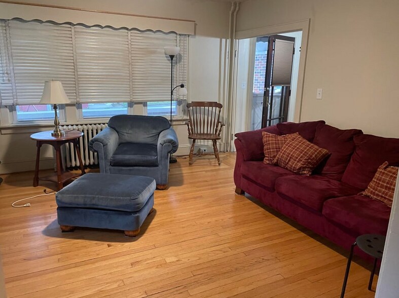 More Photos Of 2303 15th St, Troy Storefront For Sale