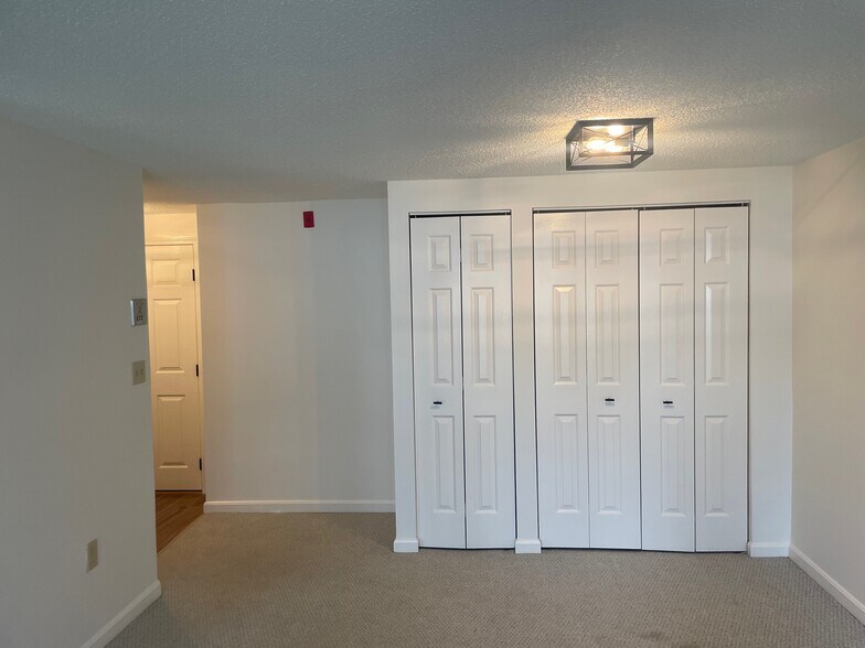 More Photos Of 8 9th St, Medford Apartments For Sale
