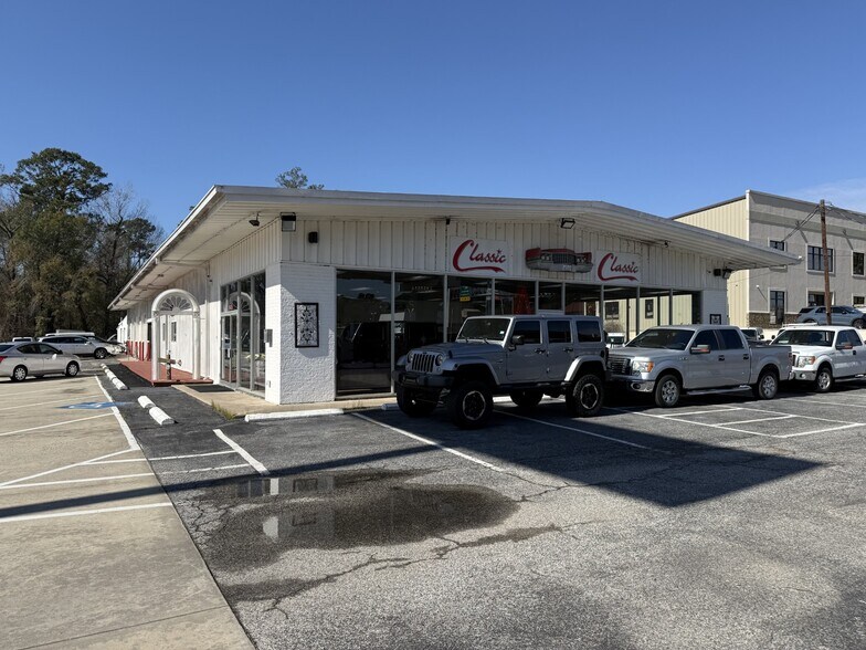 Primary Photo Of 1409 I-45 Fwy, Conroe Industrial For Lease