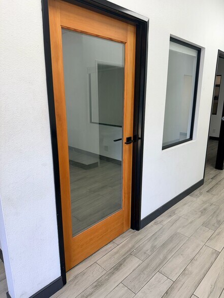 More Photos Of 1900 E Warner Ave, Santa Ana Light Manufacturing For Lease
