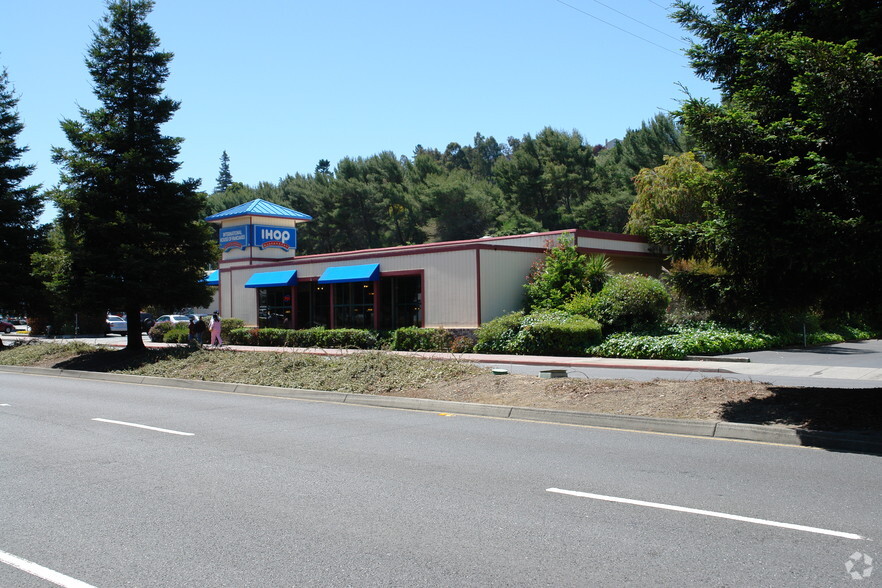 Primary Photo Of 510 El Camino Real, Belmont Restaurant For Lease