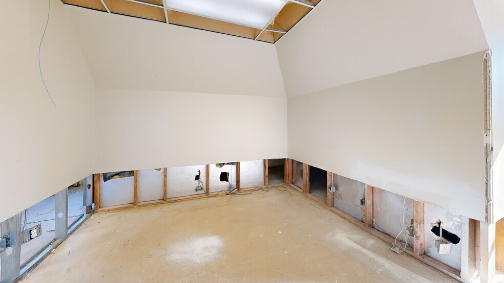 More Photos Of 1640 Powers Ferry Rd SE #11, Marietta Office For Sale