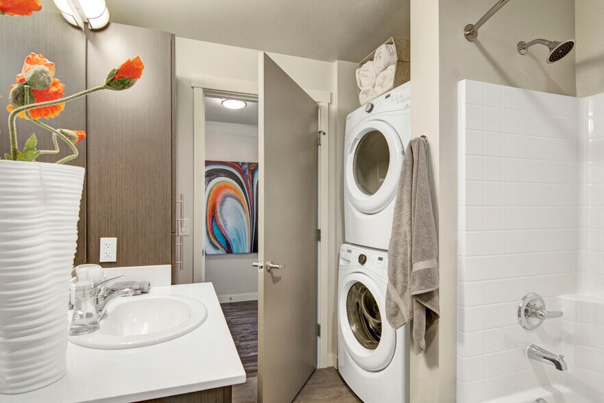 More Photos Of 1516 NW 51st St, Seattle Apartments For Sale