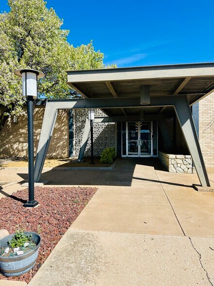 More Photos Of 5300 N Meridian Ave, Oklahoma City Medical For Lease