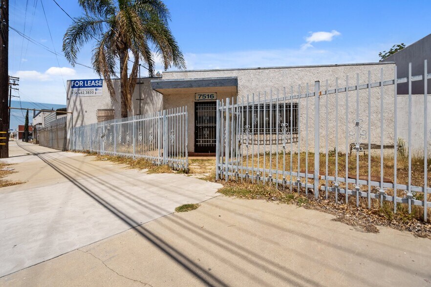More Photos Of 7516 San Fernando Rd, Sun Valley Warehouse For Lease