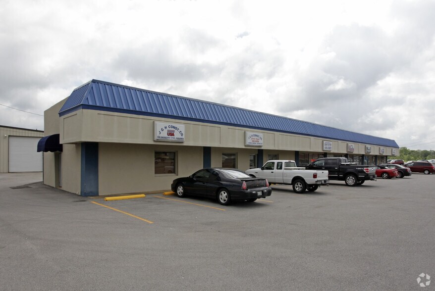 More Photos Of 1829 Tn-46 S, Dickson Freestanding For Lease