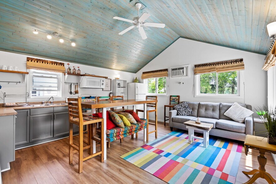 More Photos Of 12343 Lakeshore Rd, Wainfleet Hospitality For Sale