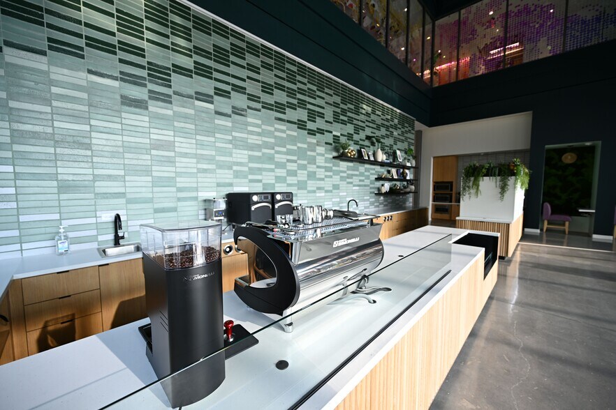 More Photos Of 8800 Technology Forest Pl, The Woodlands Unknown For Lease