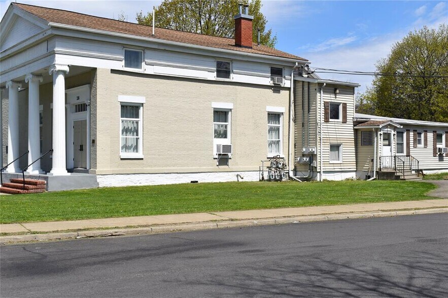 More Photos Of 28 Frederick St, Binghamton Office Residential For Sale