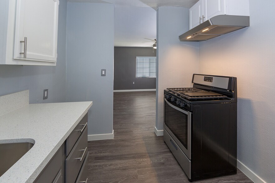 More Photos Of 1377 Warren Ave, Long Beach Apartments For Sale