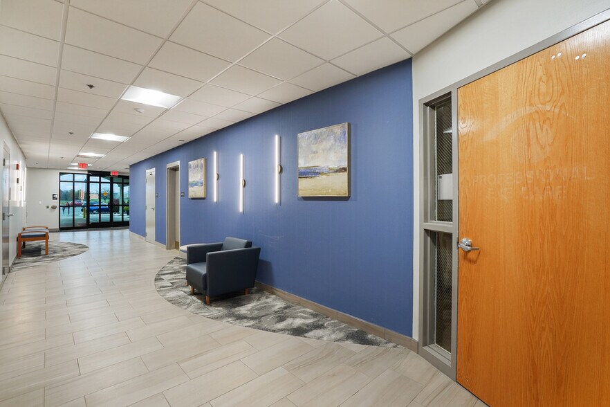 More Photos Of 484 County Line Rd W, Westerville Medical For Lease