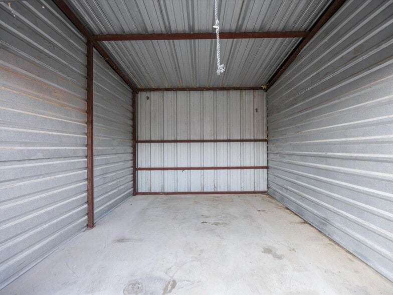 More Photos Of 300 S State Highway 101, Chico General Retail For Sale