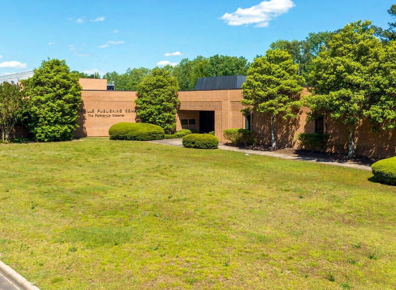 More Photos Of 458 Whitfield St, Fayetteville Warehouse For Lease