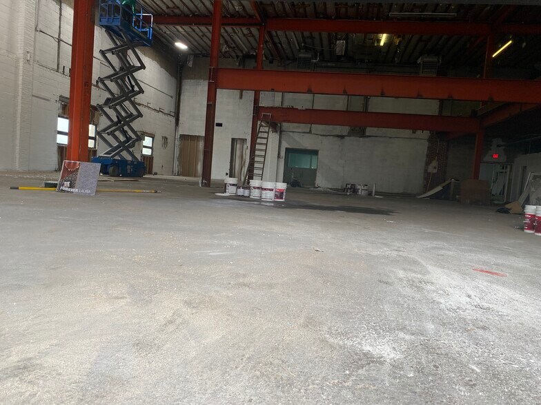 More Photos Of 535 S Broadway, Hicksville Office For Lease