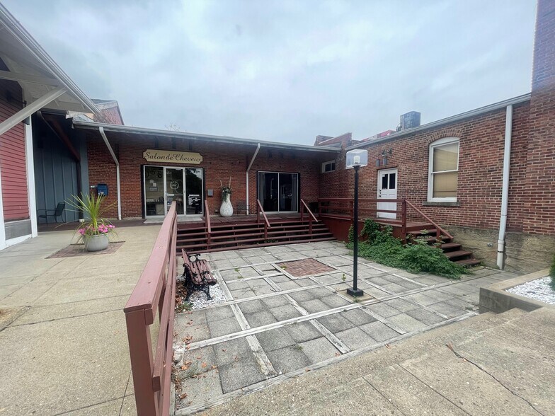 More Photos Of 231-253 Market St, Zanesville Unknown For Lease