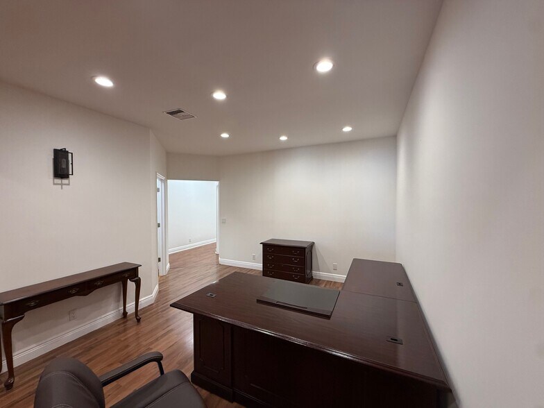 More Photos Of 725 N Hwy A1A, Jupiter Medical For Sale