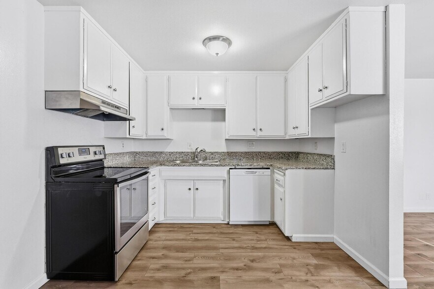 More Photos Of 1143 43rd Ave, Sacramento Apartments For Sale