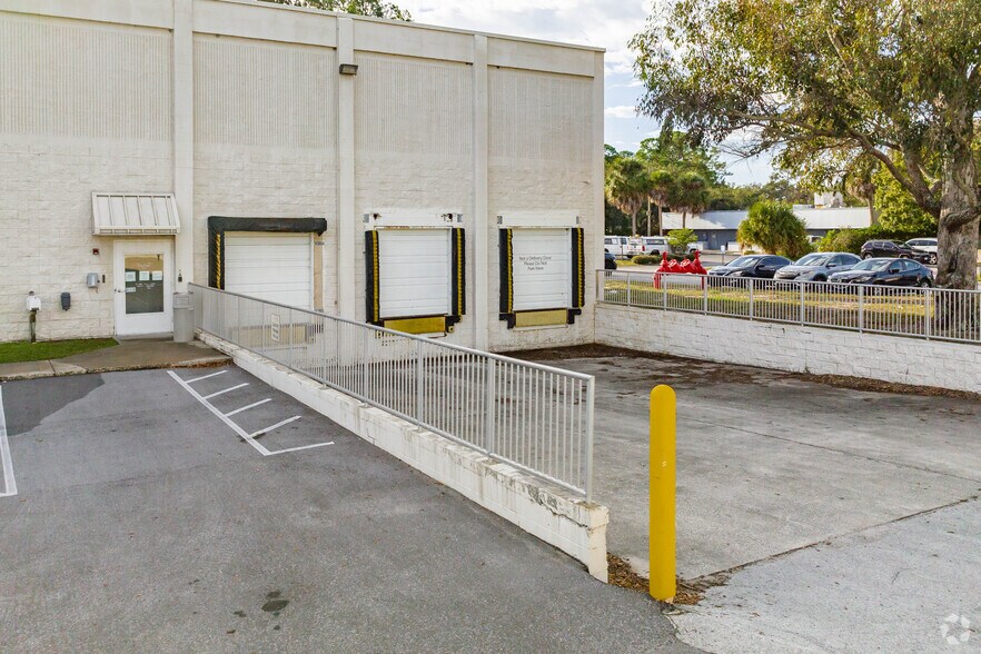 More Photos Of 26200-26320 US Highway 19 N, Clearwater Unknown For Lease