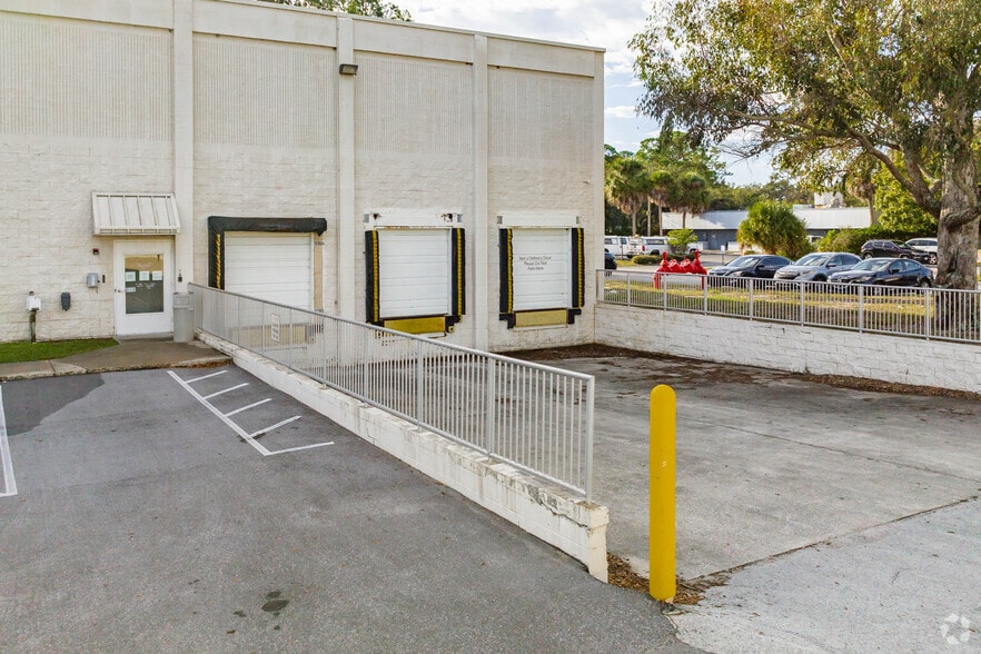 More Photos Of 26200-26320 US Highway 19 N, Clearwater Unknown For Lease