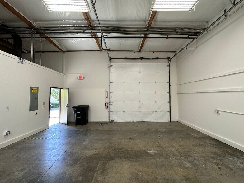 More Photos Of 5729 Sonoma Dr, Pleasanton Warehouse For Sale