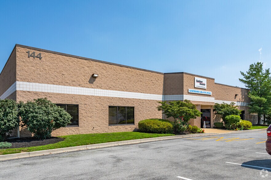 More Photos Of 144 Quigley Blvd, New Castle Warehouse For Lease