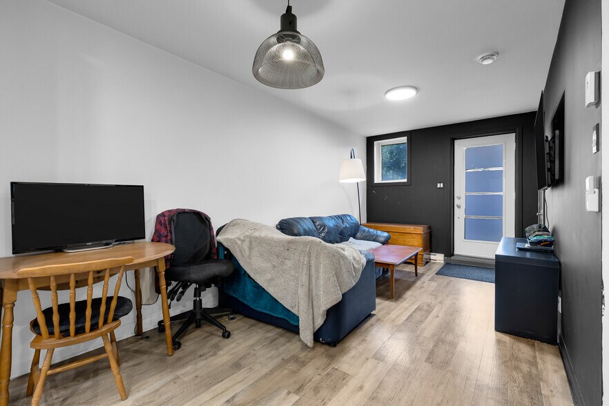 More Photos Of 1611-1615 Rue Godin, Longueuil Apartments For Sale