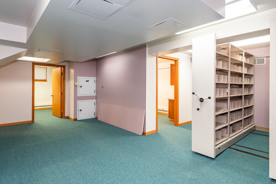 More Photos Of 1752 W High St, Piqua Medical For Sale