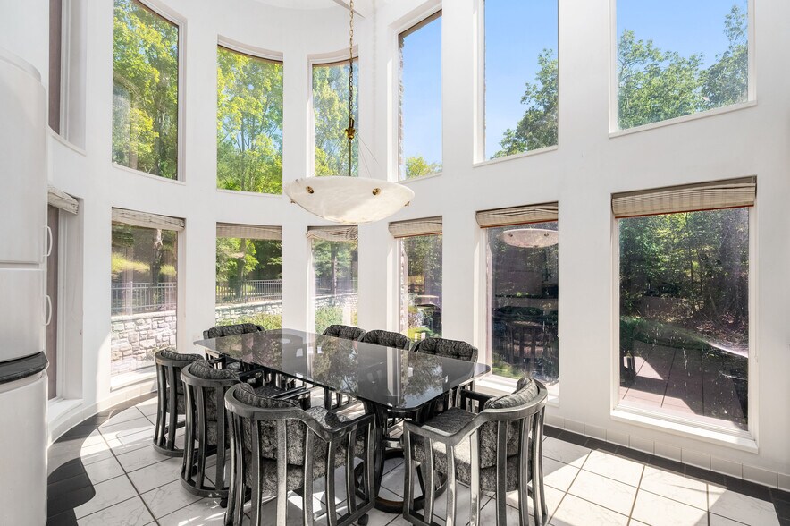 More Photos Of 1700 Forker Blvd, Hermitage Specialty For Sale