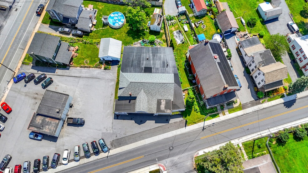 More Photos Of 121 Church St, Landisville Freestanding For Sale