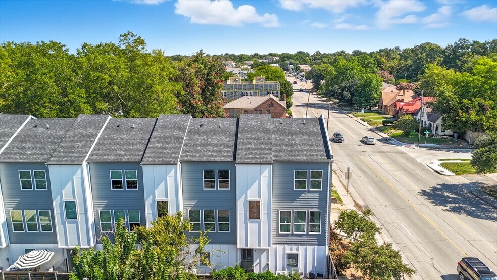 More Photos Of 5647 Live Oak, Dallas Apartments For Sale