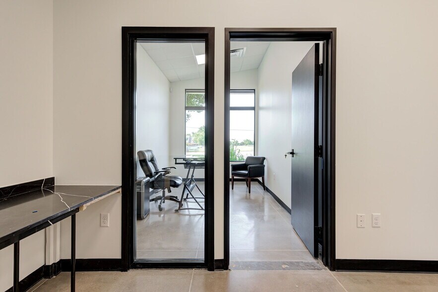 More Photos Of 501 E Britton Rd, Oklahoma City Auto Dealership For Lease