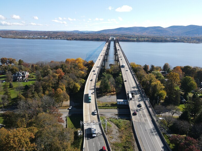 More Photos Of 5020 Route 9W, Newburgh Office For Lease