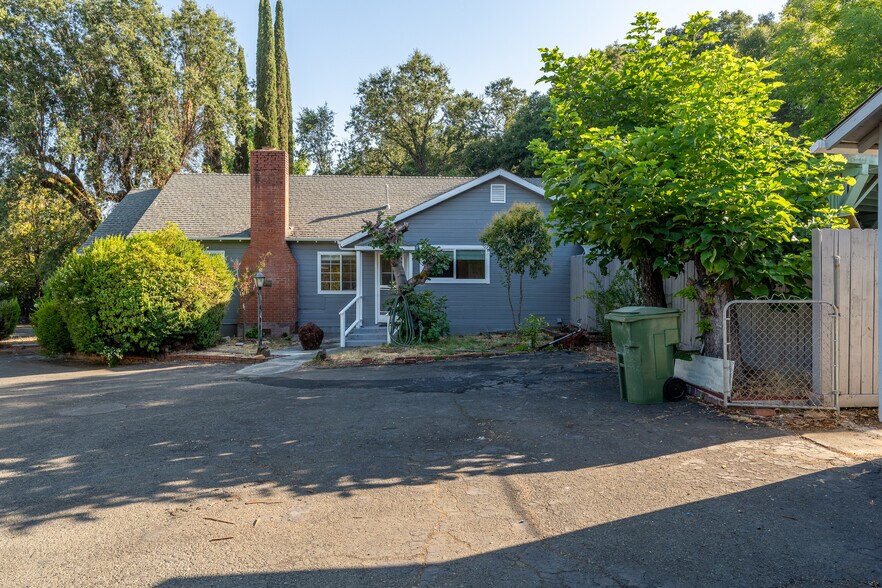 More Photos Of 13240 US-101, Hopland Land For Sale