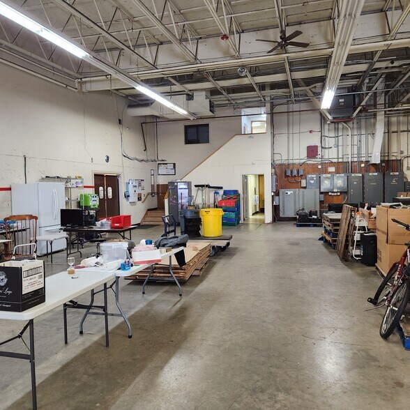 More Photos Of 15801-15925 Westminster Way N, Seattle Unknown For Lease