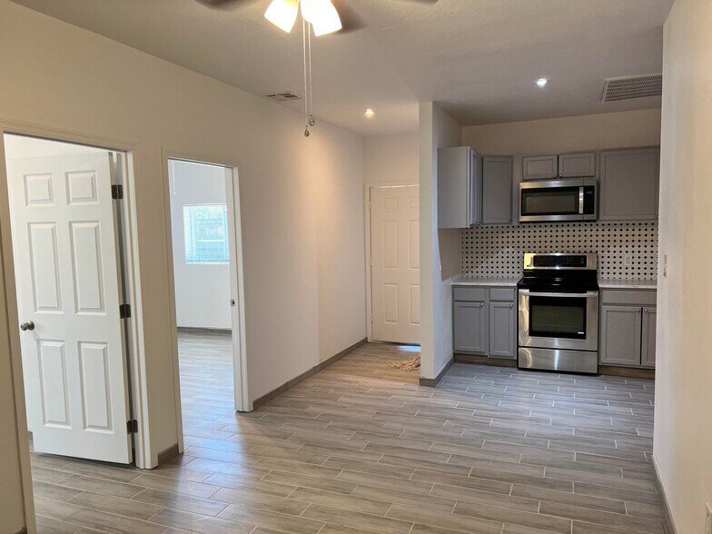 More Photos Of 404 E Centre Ave, Buckeye Warehouse For Sale