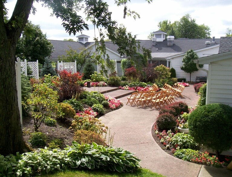 More Photos Of 271 Columbia Ave, Depew Lodge Meeting Hall For Sale