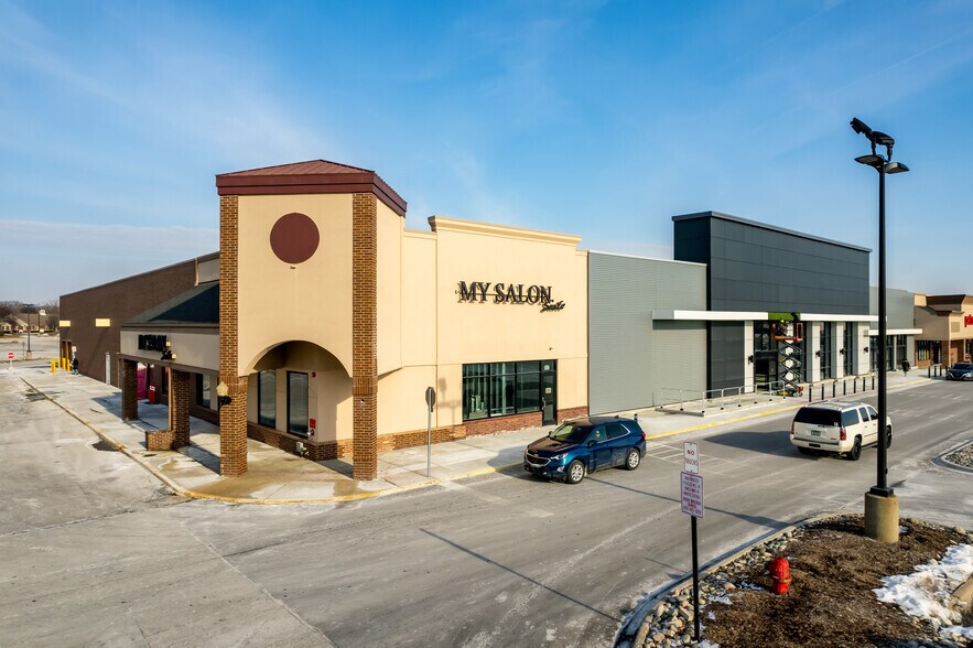 More Photos Of 2651 S Rochester Rd, Rochester Hills General Retail For Lease