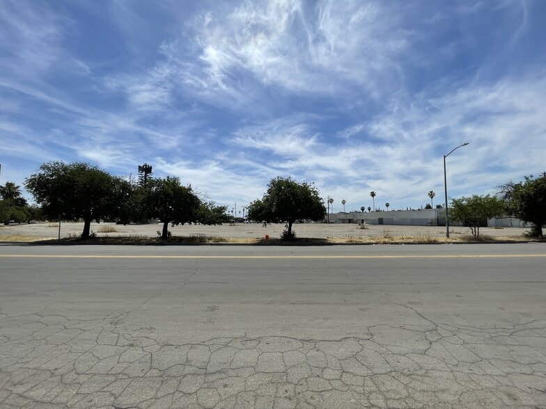 More Photos Of , Bakersfield General Retail For Sale