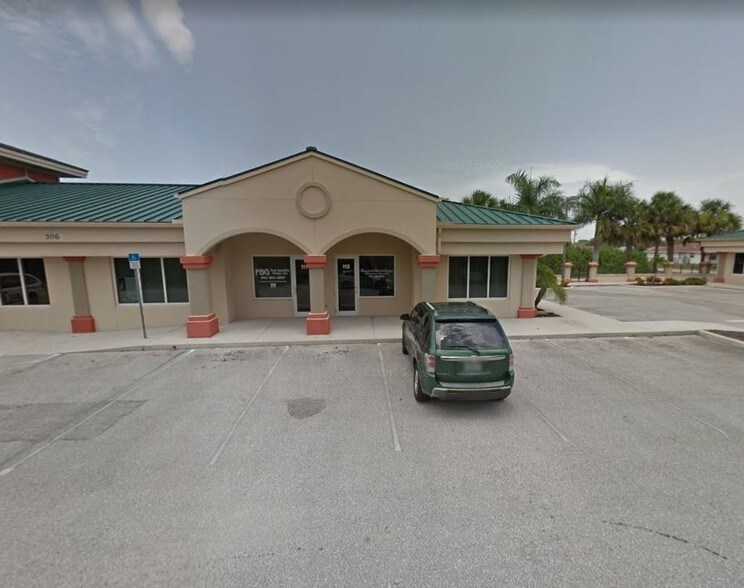 More Photos Of 306 N Rhodes Ave, Sarasota Medical For Sale