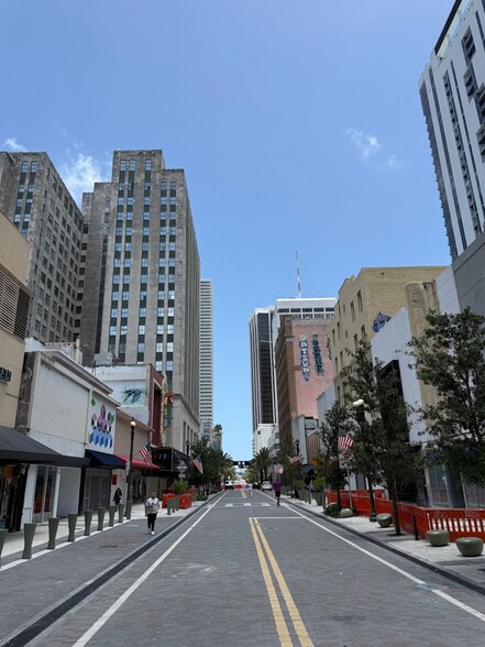 More Photos Of 101 E Flagler St, Miami Apartments For Lease